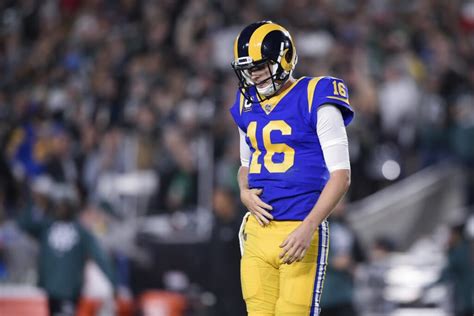 Los Angeles Rams QB Jared Goff has broken thumb, unlikely to play Week 17