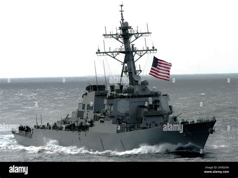 Guided missile destroyer uss carney ddg 64 hi-res stock photography and images - Alamy