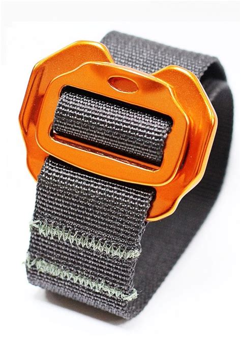 An Unique Design for a Belt Buckle | Belt buckles, Metal buckles, Buckle brand