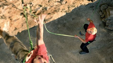 How to belay the leader with a GRIGRI - Belaying techniques - YouTube