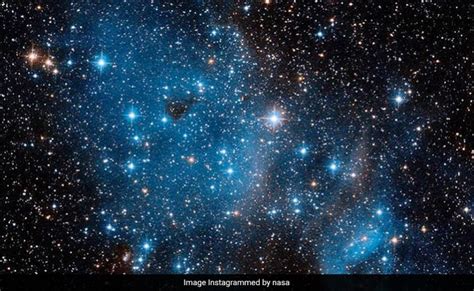 NASA's Hubble Space Telescope Captures Open Star Cluster Glittering In ...