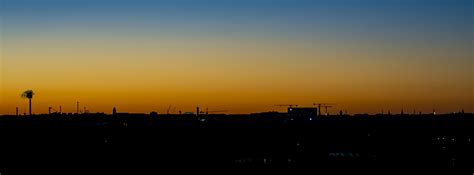 Helsinki skyline in the dawn. : r/pics