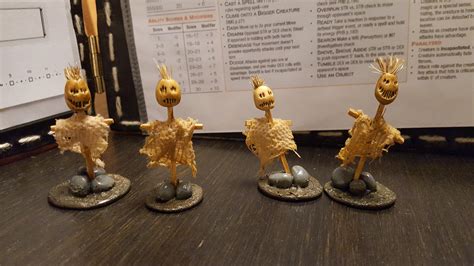 Made some scarecrow miniatures : DnDIY