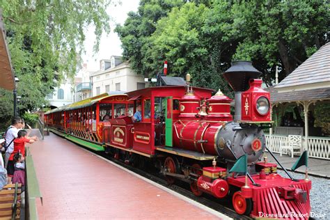 Disneyland Railroad - Main Street U.S.A. - Disneyland Park