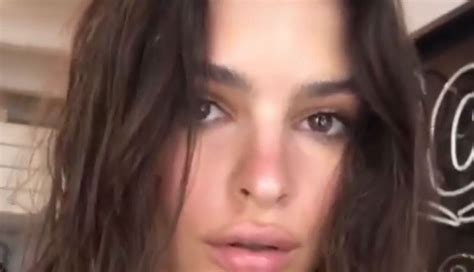 Emily Ratajkowski Without Makeup - Celebrity In Styles