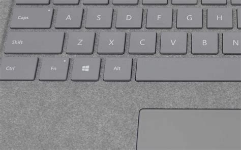 優しい手触りのクラムシェル型モバイルノートPC － Surface Laptop（マイクロソフト） – 意匠情報館