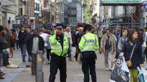 5 Arrested After Large-Scale Protest Against 15-Minute Cities in Oxford, England | NTD