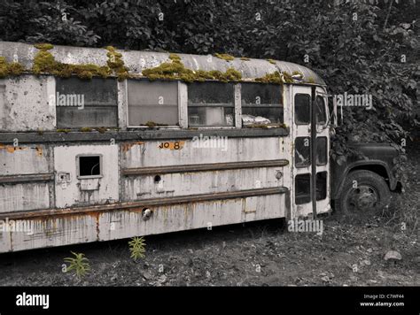 ALASKA, USA - abandoned bus Stock Photo - Alamy