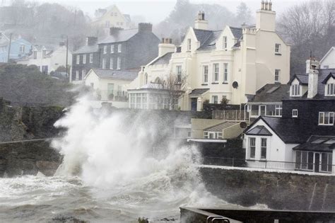 Met Éireann unveils Ireland's storm names for 2020 - 2021