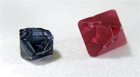 Ruby spinel | Gemstone, Jewelry, Red | Britannica