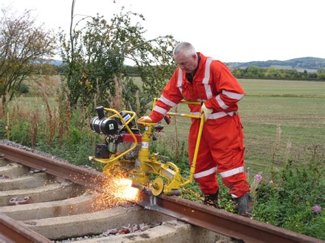 Extension Blog: Thermite welding at Laverton - a special report