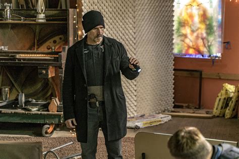 Chicago P.D. Sneak Peek: Olinsky and Ruzek Discover a Smoking Gun - TV Guide