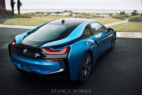 Protonic Blue BMW i8 Poses for Breathtaking Shots - autoevolution