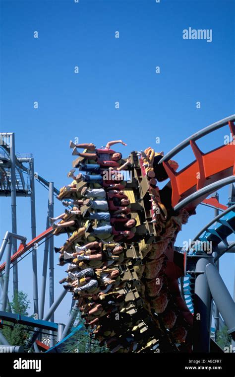 Dragon Challenge inverted roller coaster at Harry Potter Wizarding ...