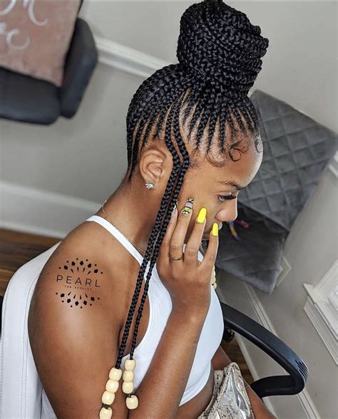 Pin by NiSEYY 🦄💅🏾 on HAiRSTYlESS ‍♀️ | Feed in braids hairstyles, Braided cornrow hairstyles ...