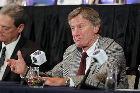 Steve Spurrier to return to coaching in new spring football league - al.com