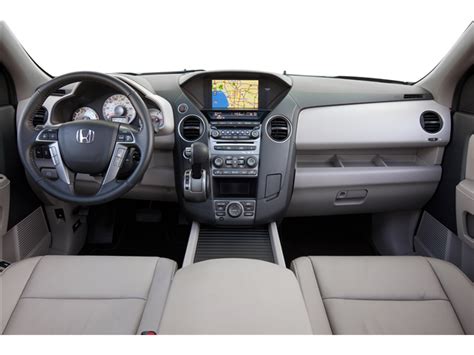 2015 Honda Pilot: 30 Interior Photos | U.S. News