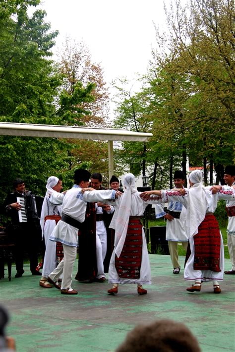 Traditional Romanian costumes at a folklore concert - Travel Moments In ...