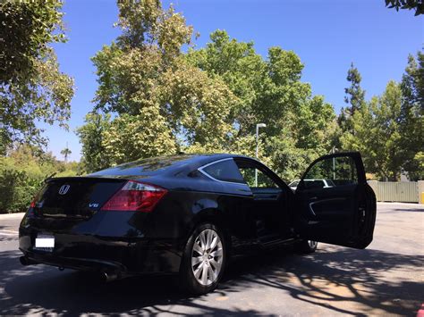 2010 Honda Accord Coupe Black EX-L V6 w/ 6 speed Manual Transmission - $9000 - Honda Accord ...