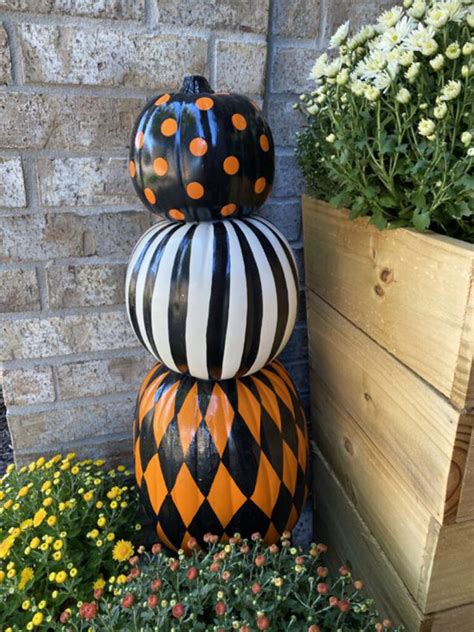 48 Best Easy DIY Halloween Outdoor Decorations - A Piece Of Rainbow