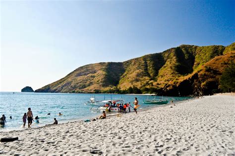 Elal Lasola Travel & Photography: Passing the Anawangin Cove, Zambales