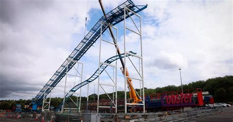 Build up to Nottingham's Goose Fair begins as rides arrive on site ...