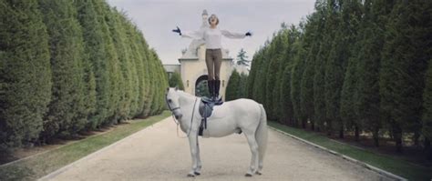 Where Did Taylor Swift Film "Blank Space"? This Mansion Is One of a ...