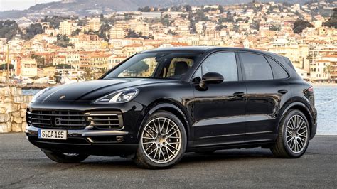 2022 Porsche Cayenne Platinum Edition (Jet Black) | Prices, Exterior & Interior details - YouTube