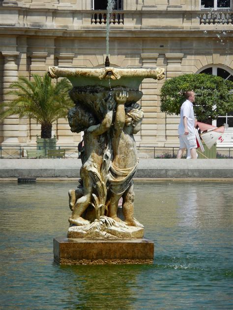 Weekend In Paris | luxembourg gardens statue