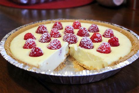 MelonChef: Lemon Cream Tart with Raspberries