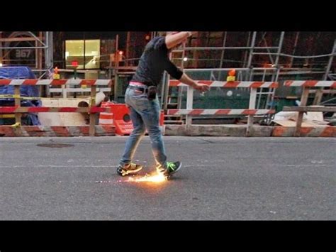 ROCKET SHOES! : caseyneistat