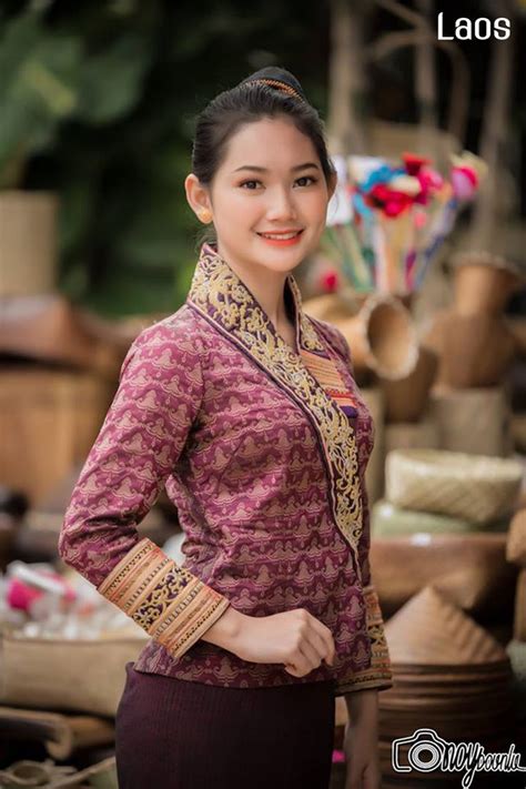 Laos 🇱🇦 | "ລາວ" Lao traditional dress in 2021 | Traditional dresses, Burmese clothing ...