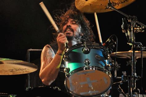 5 Dave Grohl drum performances that can't be beat | The Bozho