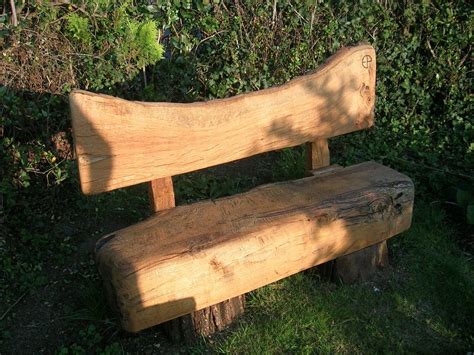 15+ Awesome Rustic Wood Garden Bench Ideas - Go Travels Plan | Small garden bench, Wooden garden ...