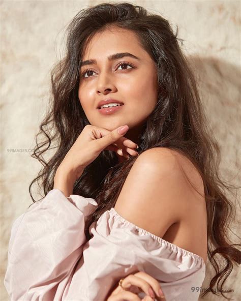 Tejasswi Prakash Phone Wallpapers - Wallpaper Cave