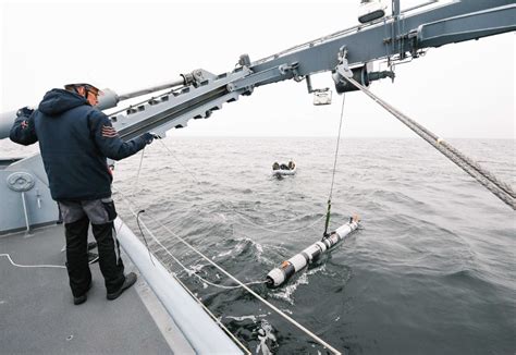 .@USNRL researchers from USNavy and Germany are testing unmanned undersea vehicles (UUV) during ...