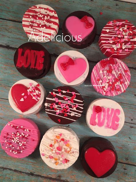 Valentine’s Day Oreos | Oreo, Chocolate covered oreos valentines, Chocolate dipped oreos