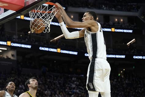 NBA star Wembanyama plays with a misspelled jersey in the Spurs Game