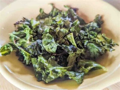 Easy Kale Crisps Recipe | BaldHiker