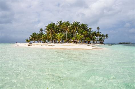 Exploring The San Blas Islands Of Panama - Traveling Islanders