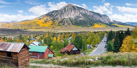 15 Best Small Towns in Colorado - Affordable Small Mountain Towns to Visit and Live In CO