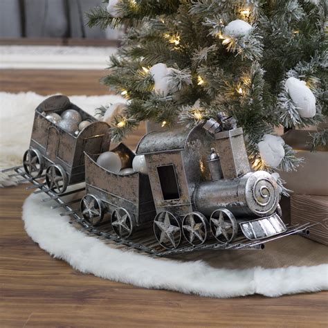 Vintage Christmas Decorations That Are Making a Huge Comeback