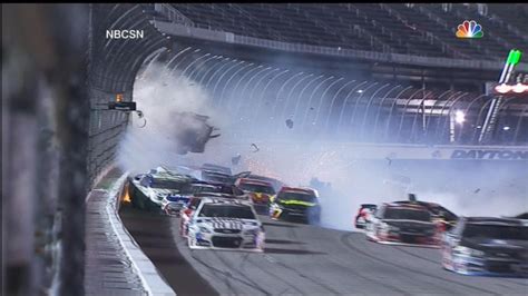 Terrifying NASCAR Crash in Daytona Video - ABC News