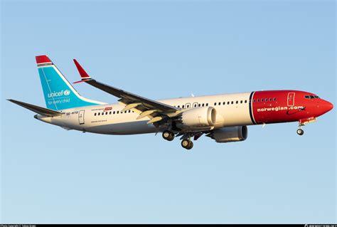 SE-RTD Norwegian Air Sweden AOC Boeing 737-8 MAX Photo by Tobias Green ...