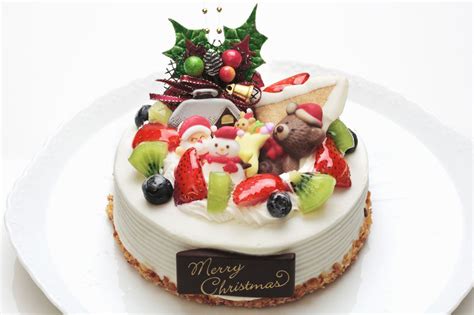 Christmas in Japan: Where Santa, Cake, and Chicken Collide | Let's ...