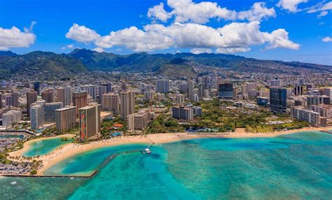 15 Best Beaches in Oahu - The Crazy Tourist