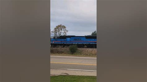 New Metra Locomotive! SD70MACH #metra #train #chicago #new #sd70mac #railroad - YouTube