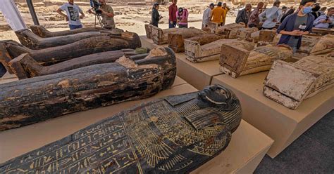 The discovery of unique tomb in Egypt’s Giza - Al-Monitor: The Middle ...