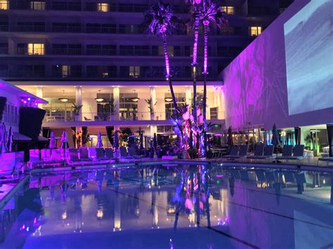 AMP’D Entertainment Adds Glitter To Beverly Hilton Pool With Chauvet and Iluminarc ...