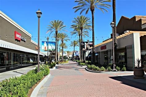 Outlets at Lake Elsinore – Athena Property Management